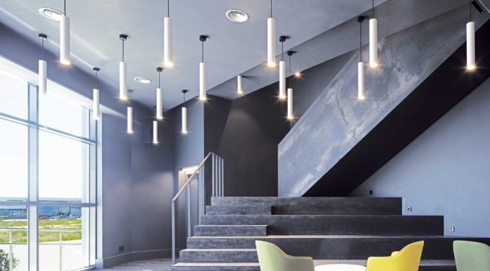 Cuarcita, acero, vidrio y roble