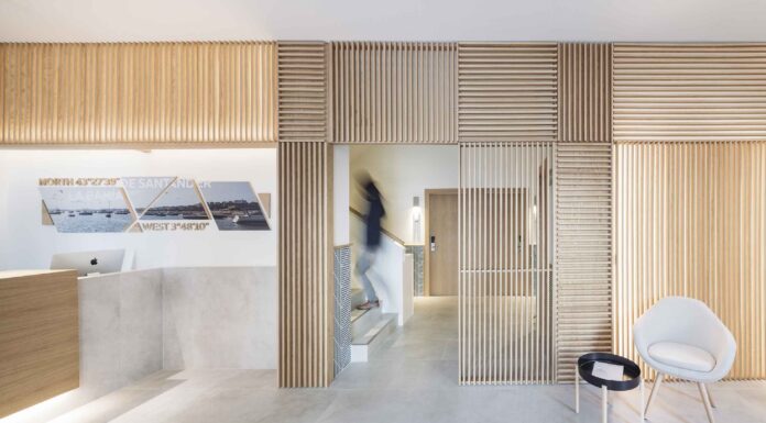 Con vistas al puerto