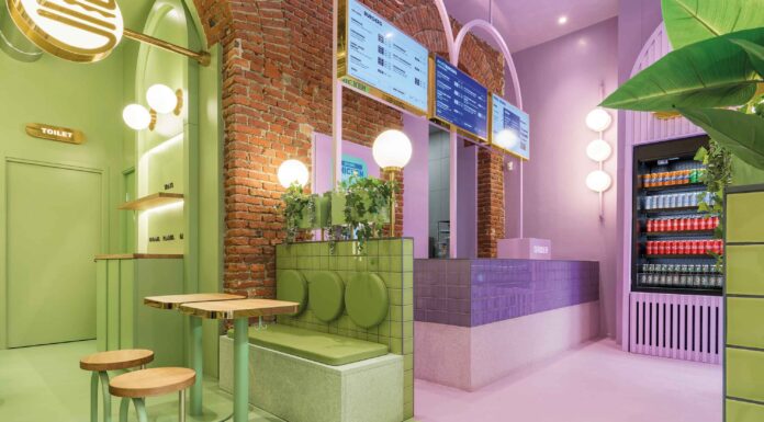 Bajo los arcos verdes