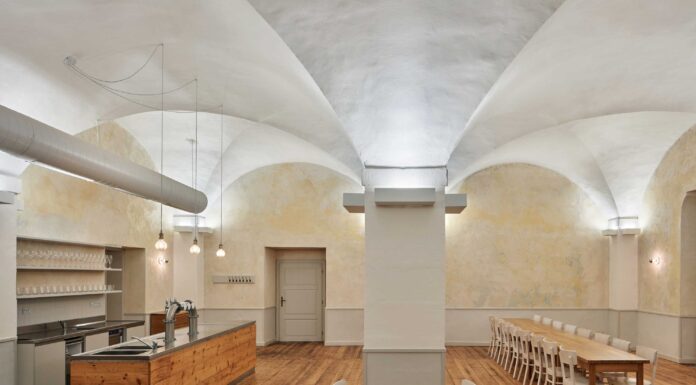 Entre las paredes de un monasterio