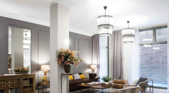 Con identidad propia