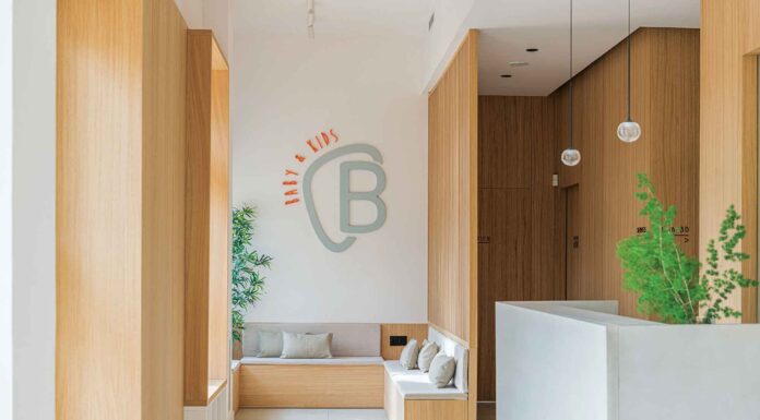 Alrededor de una caja central